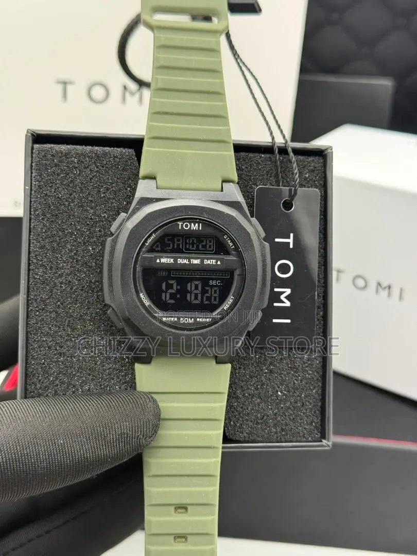 Tomi Quality Men Rubber Strap Wristwatch
