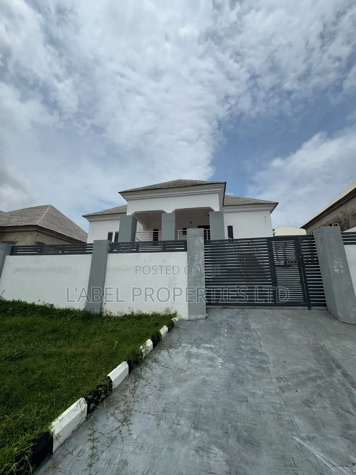 3bdrm Bungalow in Nzube Estate for sale