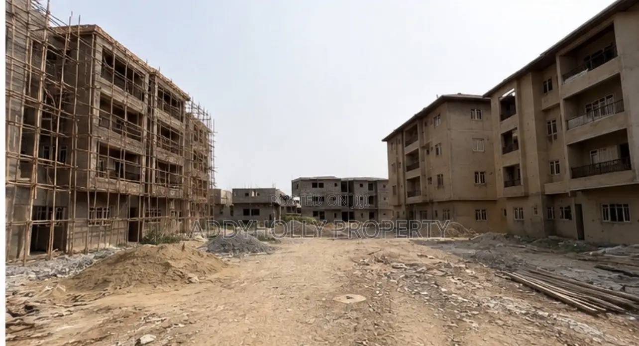 2bdrm Apartment in Okota for sale