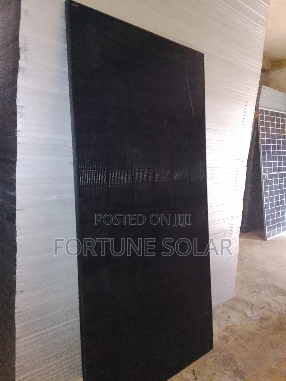 All Black Panel 650W Non Bifacial 16BB Halfcut 144 Cell