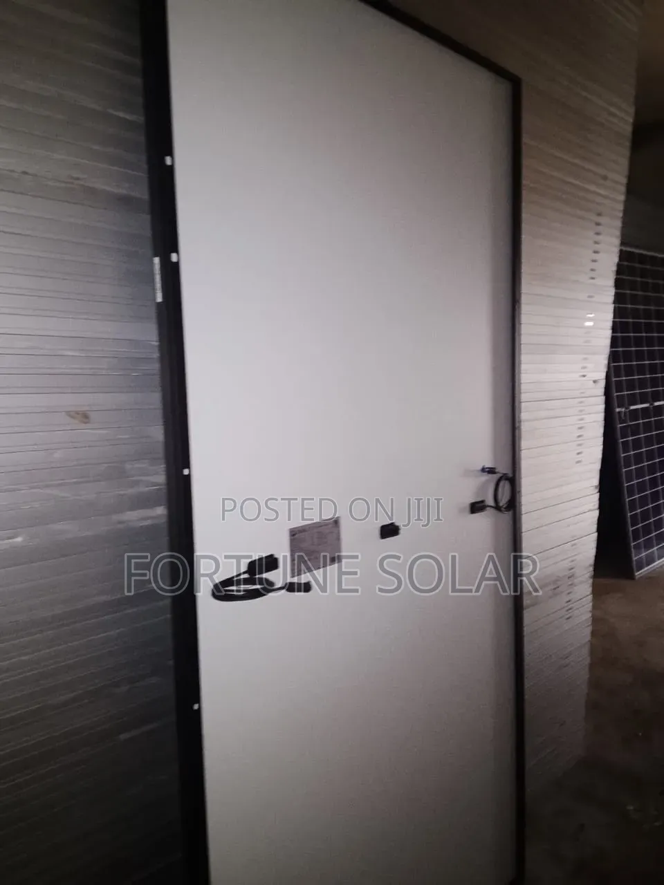 All Black Panel 650W Non Bifacial 16BB Halfcut 144 Cell