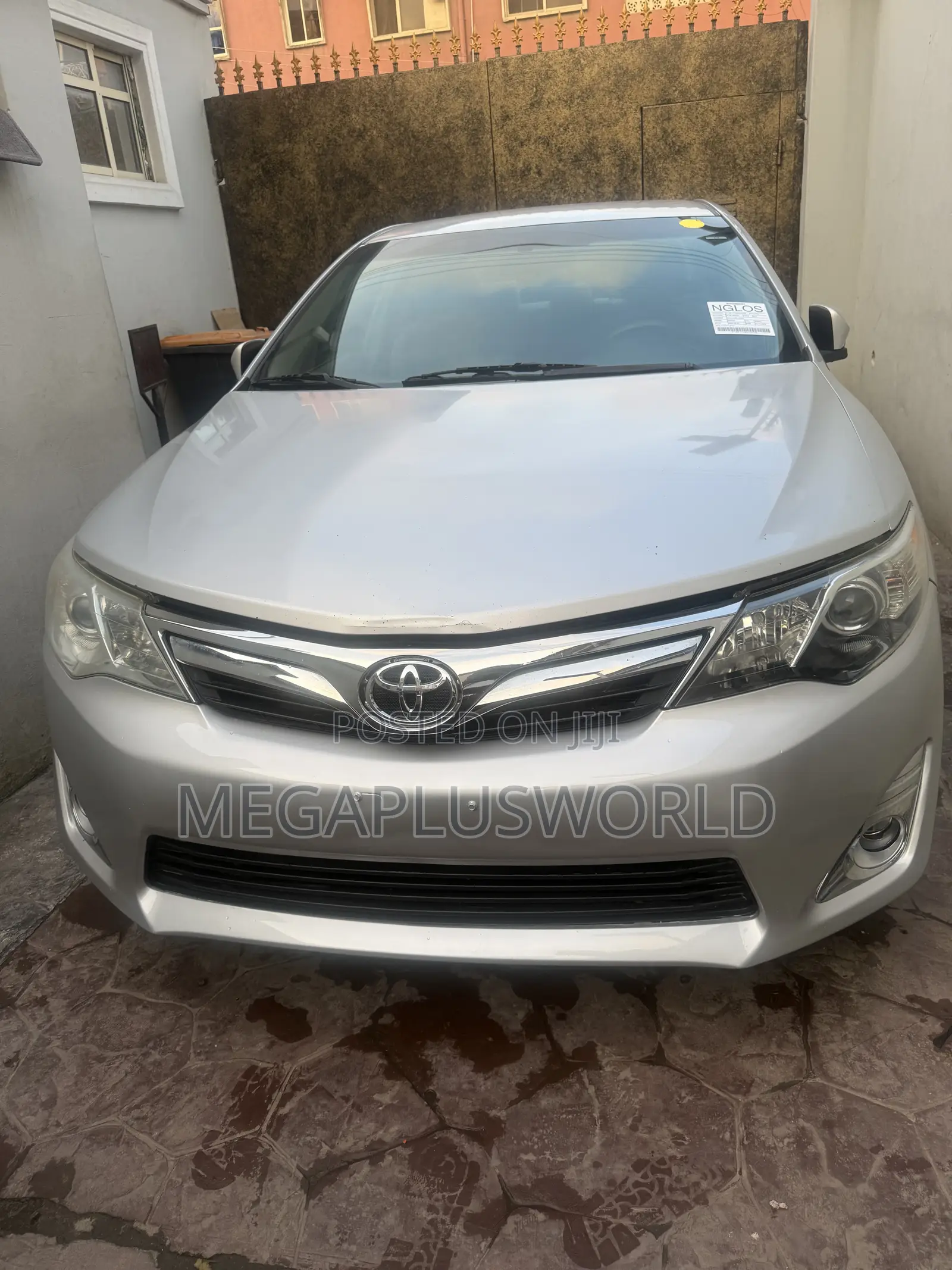Toyota Camry LE 4dr Sedan (2.5L 4cyl 6A) 2013 Silver