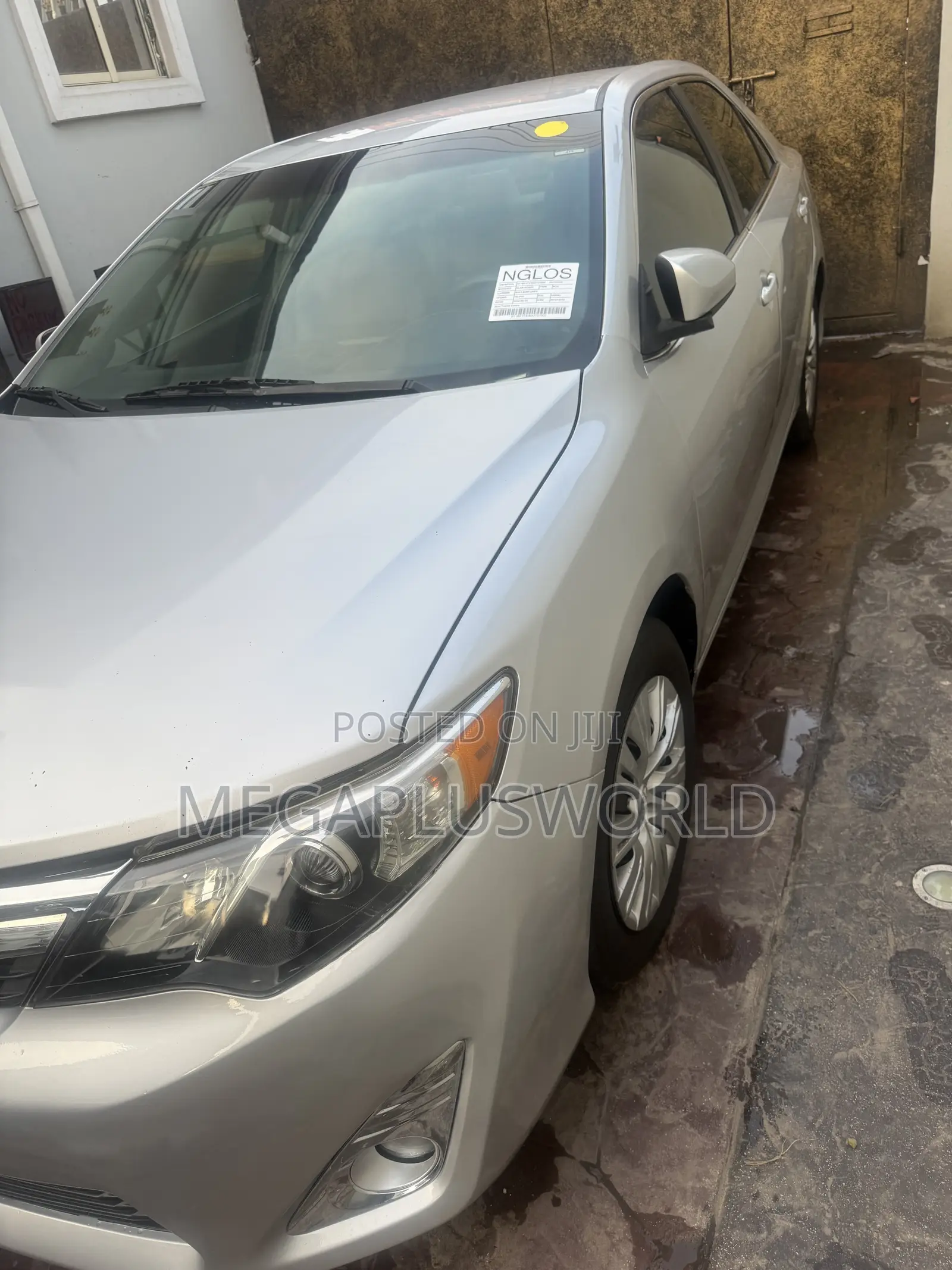 Toyota Camry LE 4dr Sedan (2.5L 4cyl 6A) 2013 Silver