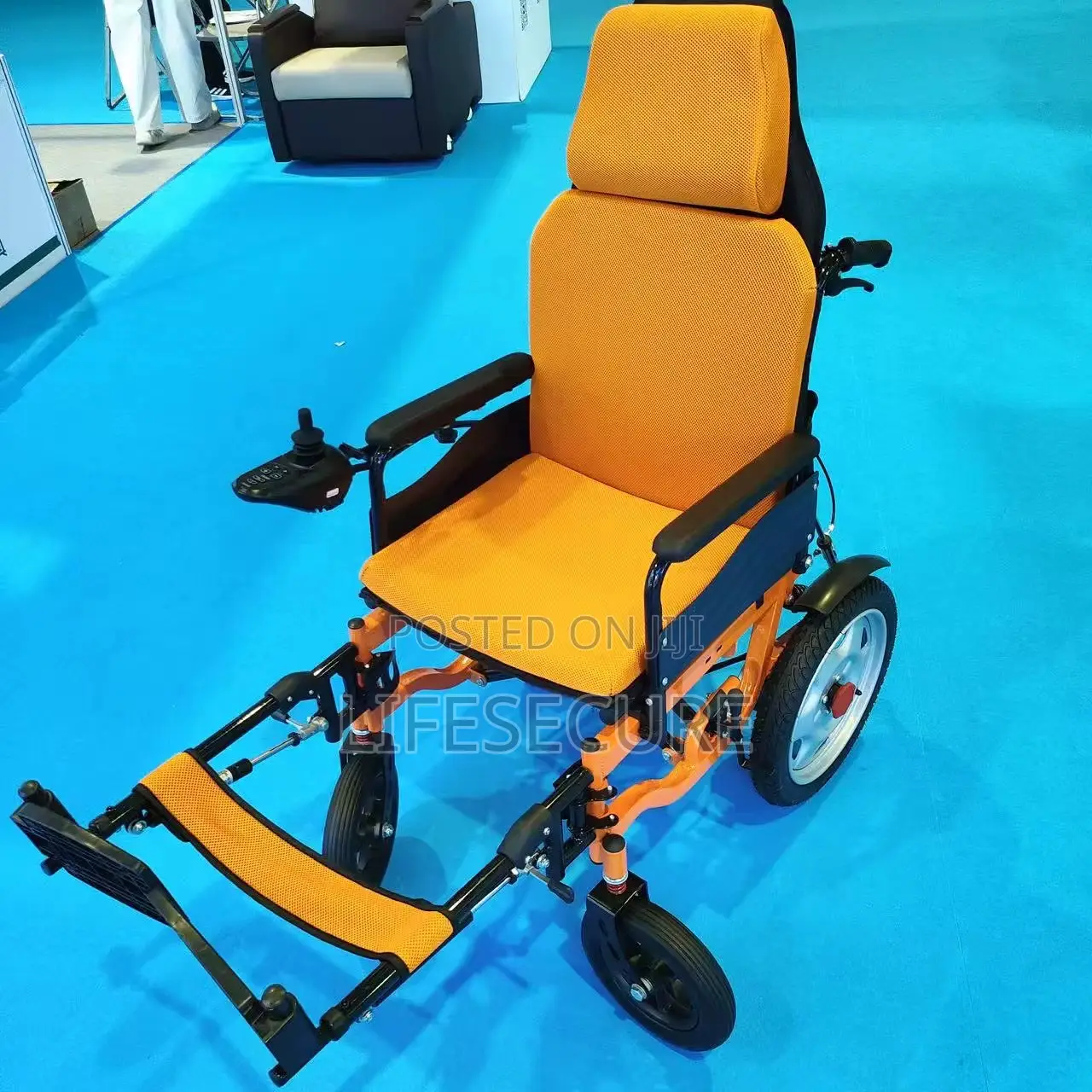 New Lithium Battery Powerful Motorized Electric Reclining Wheelchair