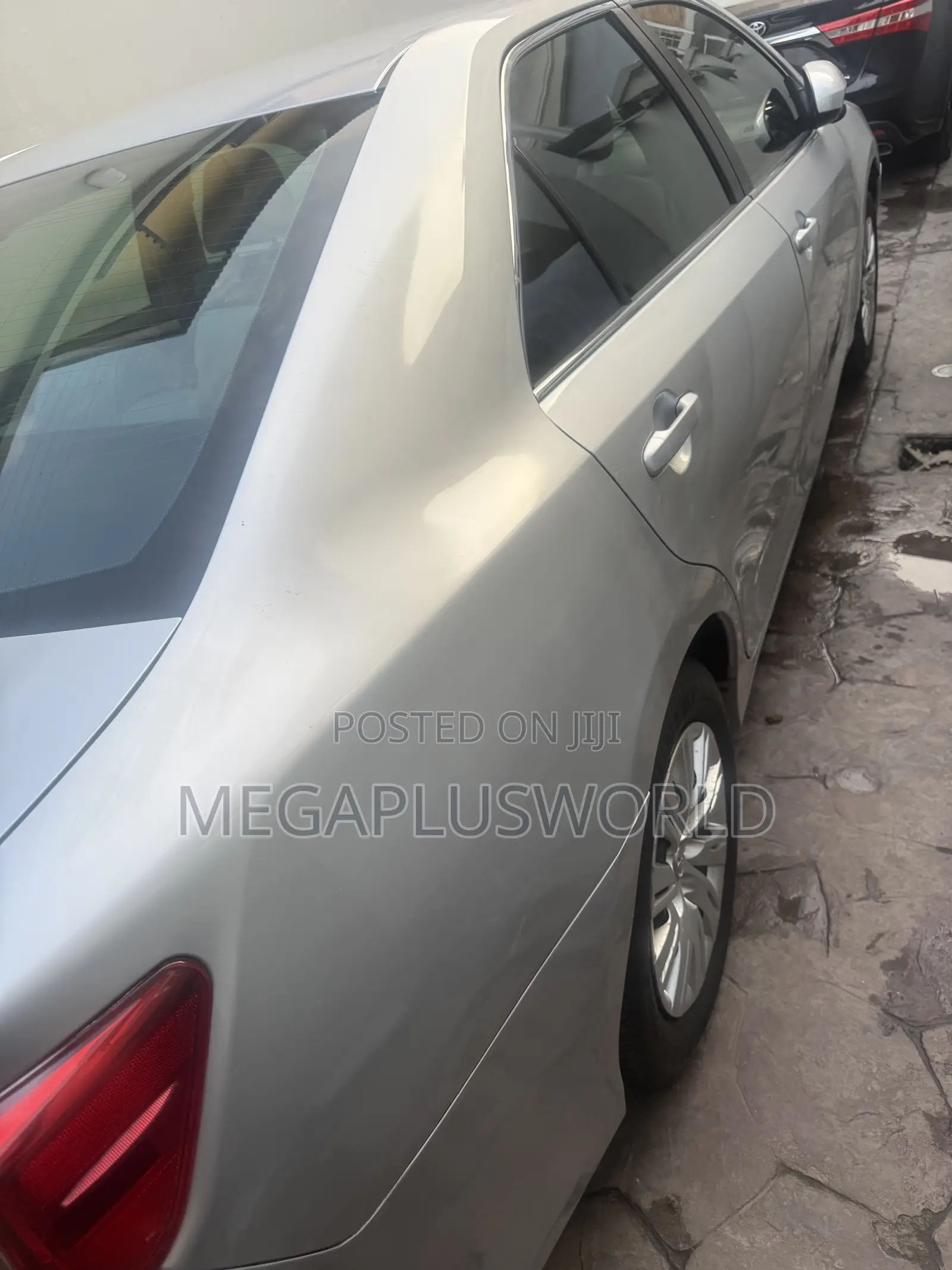 Toyota Camry LE 4dr Sedan (2.5L 4cyl 6A) 2013 Silver
