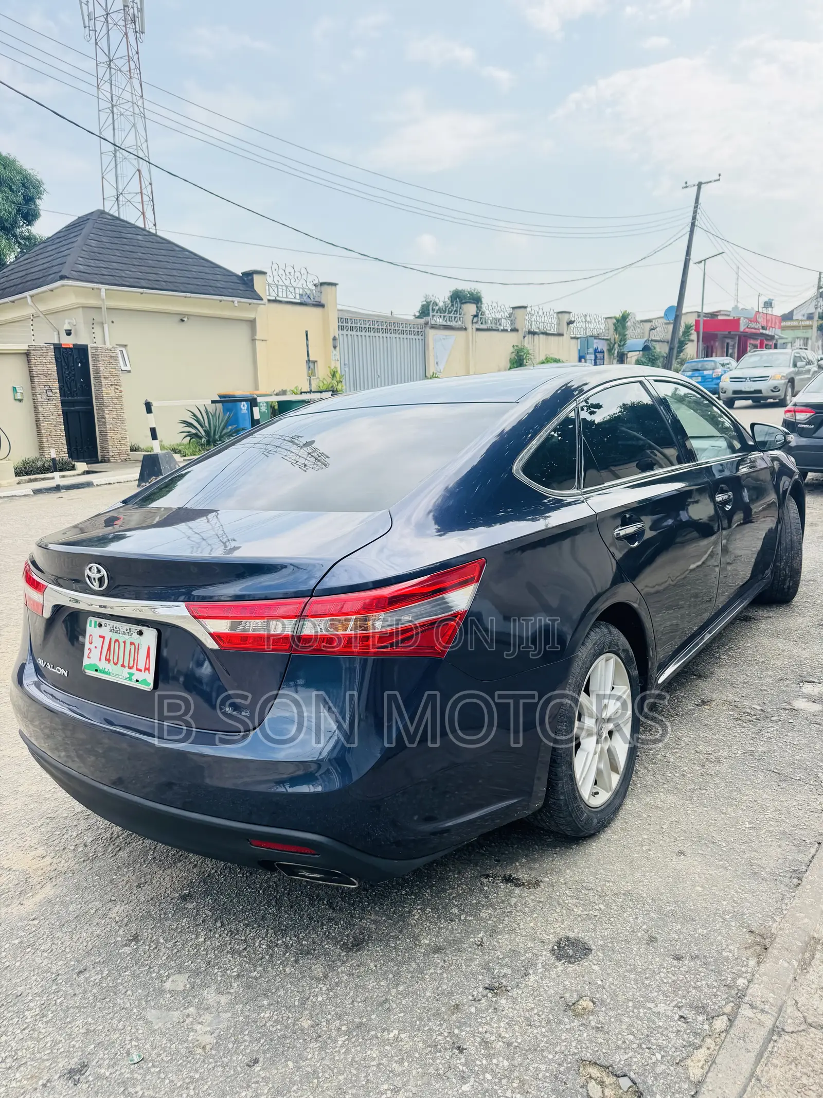 Toyota Avalon XLE 4dr Sedan (3.5L 6cyl 6A) 2014 Blue