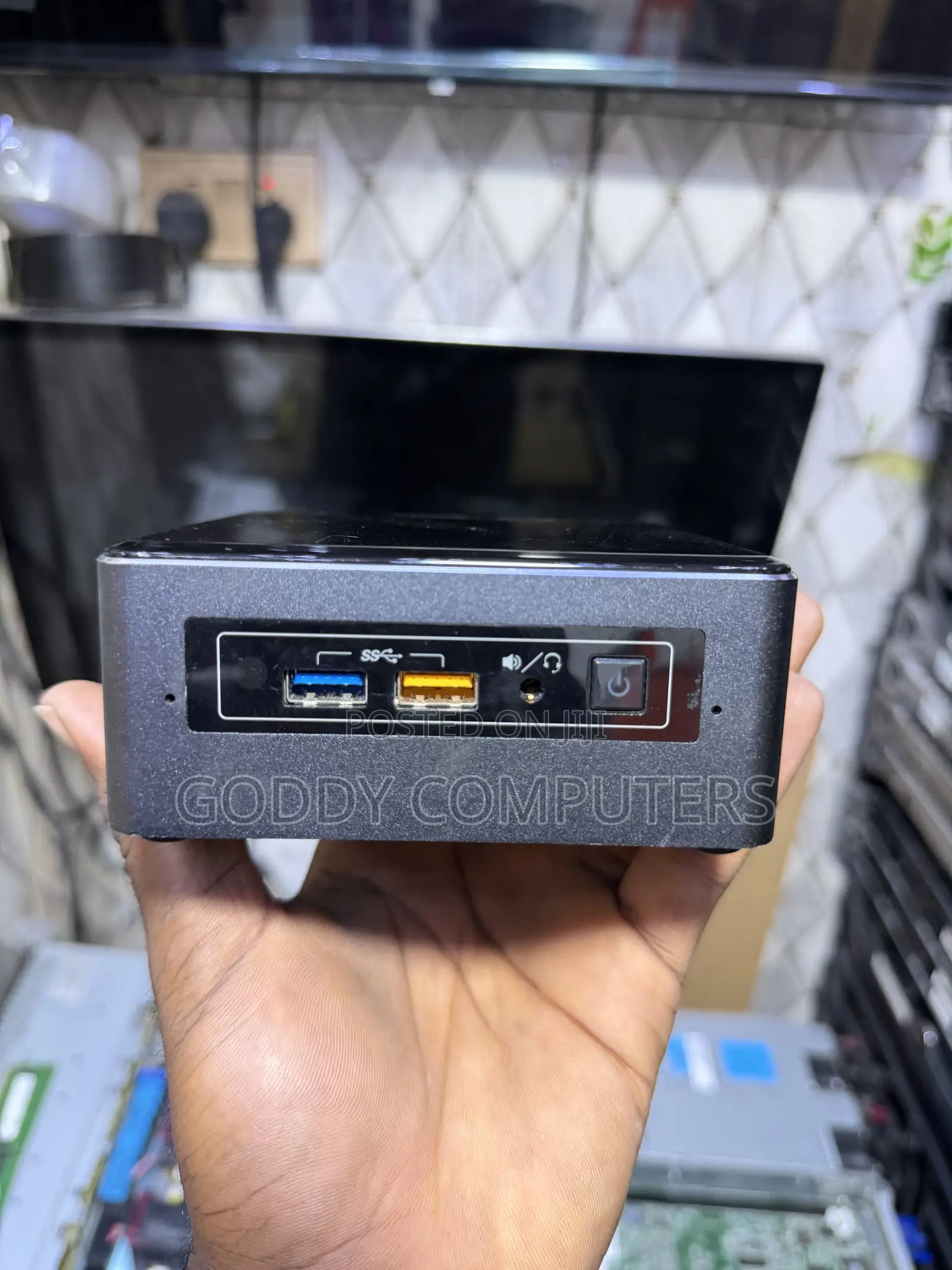 Desktop Computer 8GB Intel Core i5 SSD 256GB