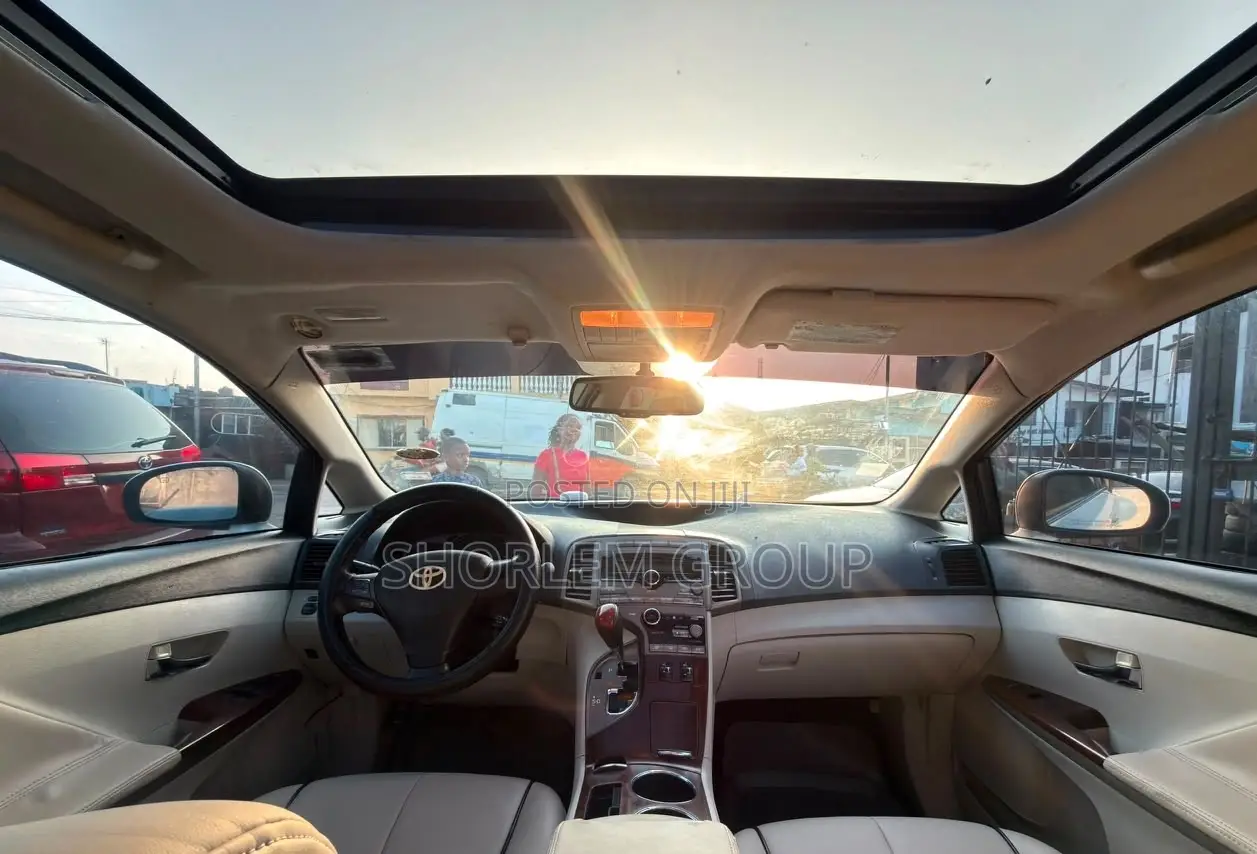 Toyota Venza 2010 White