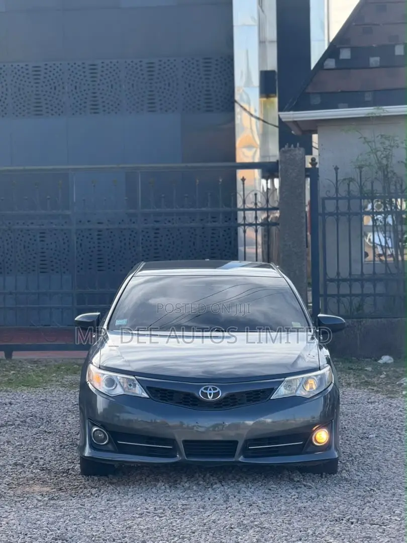 Toyota Camry 2013 Gray
