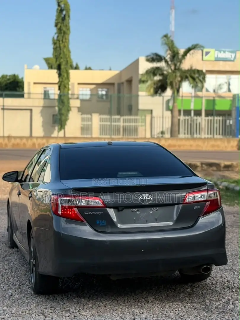 Toyota Camry 2013 Gray