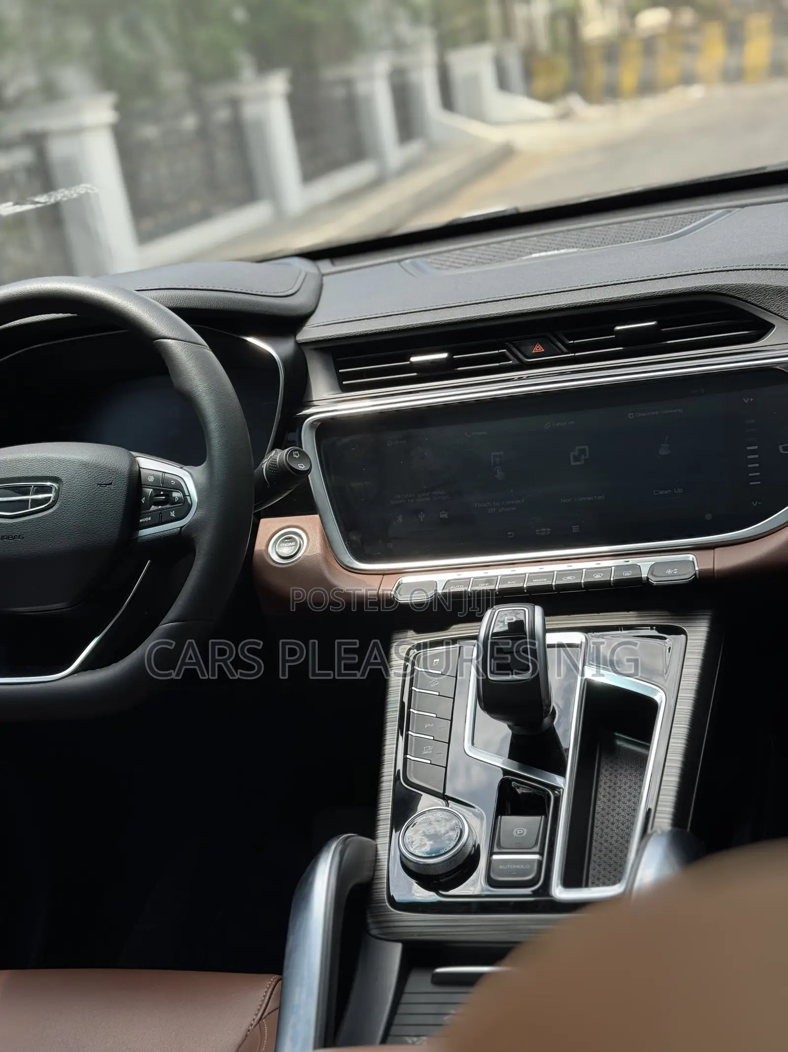 New Geely Azkarra 2025 Silver