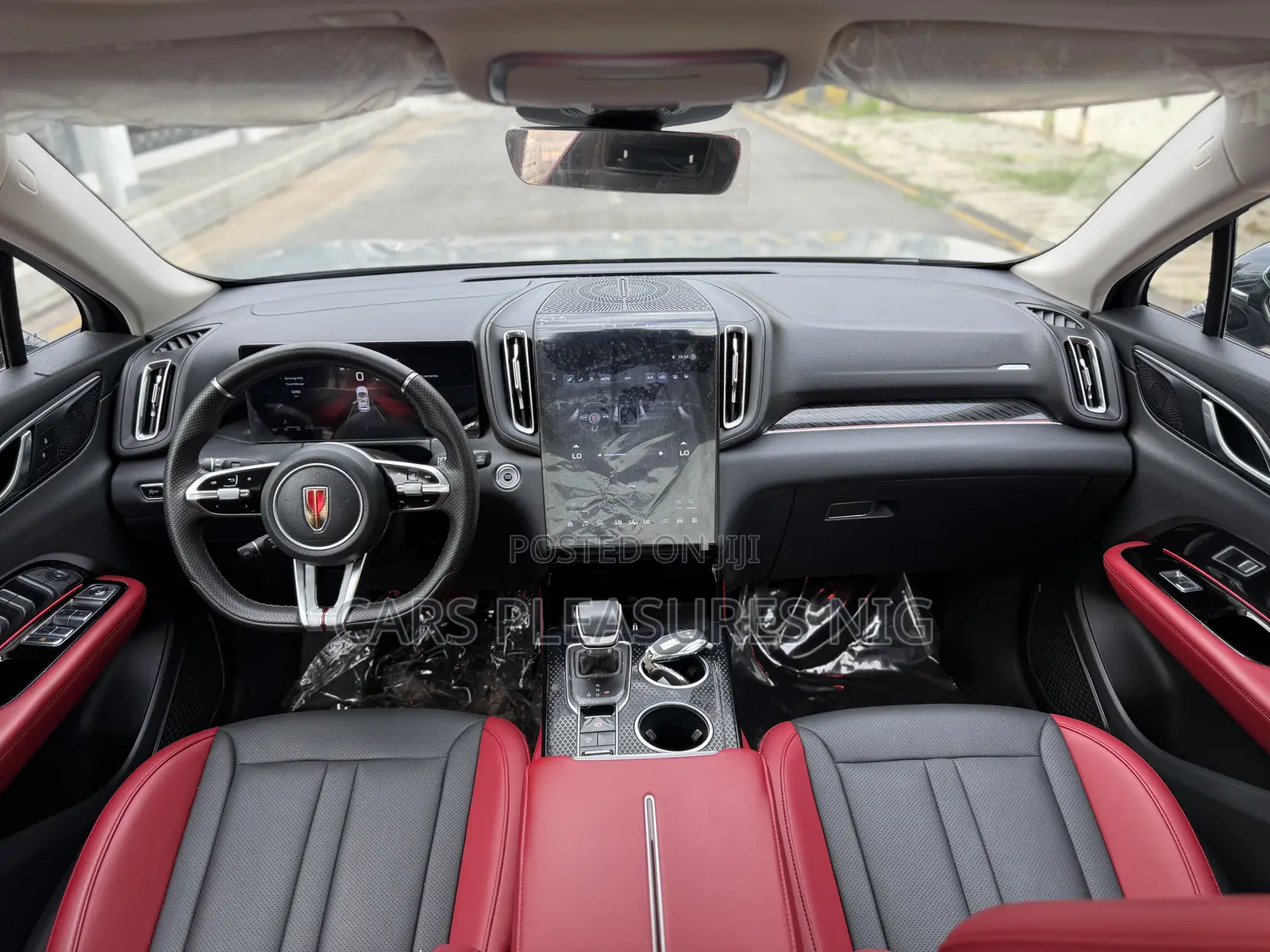 New Hongqi E-HS3 52.5 kWh AWD 2023 Silver