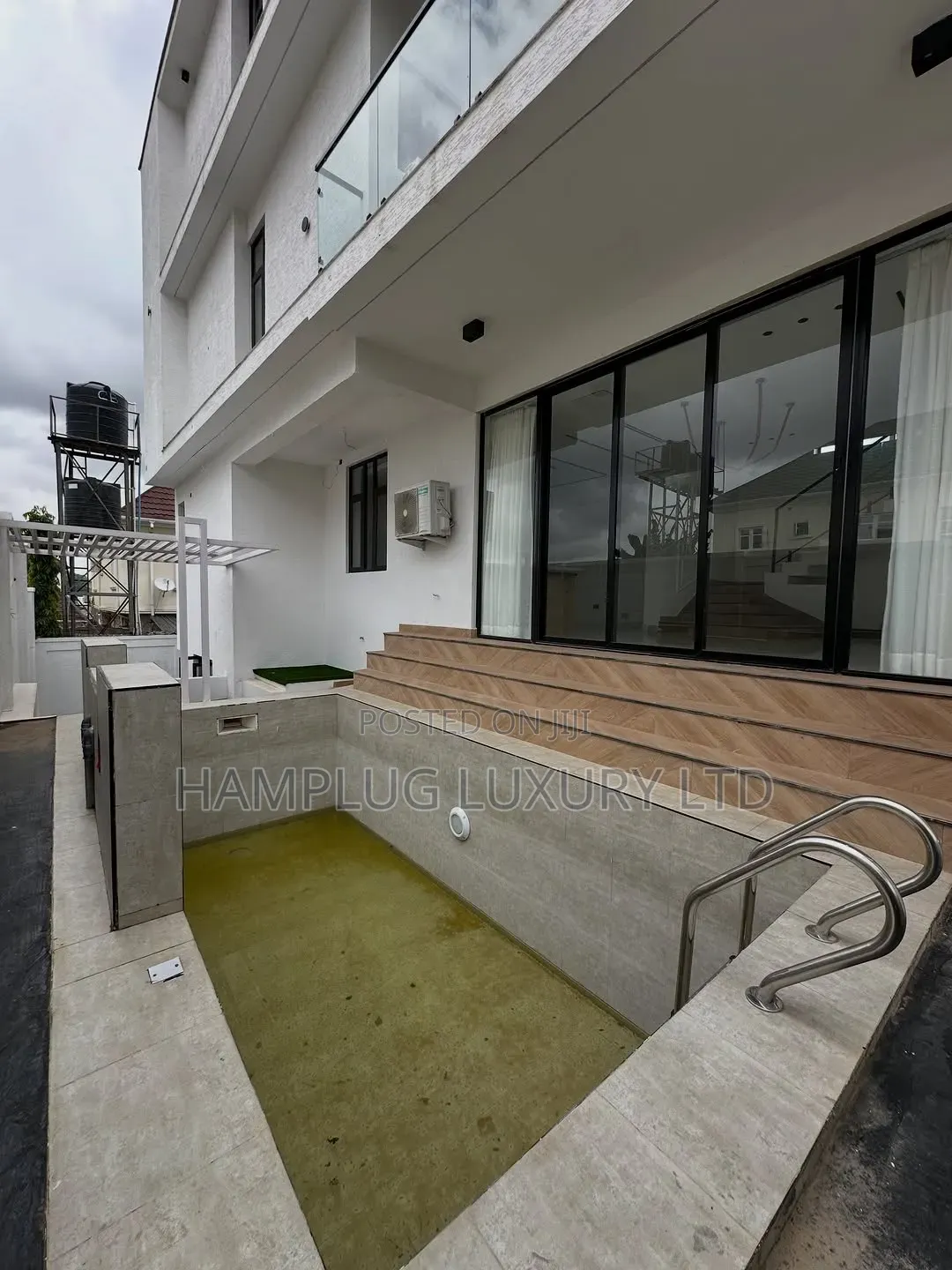 5bdrm Duplex in Apo Resettlement for sale