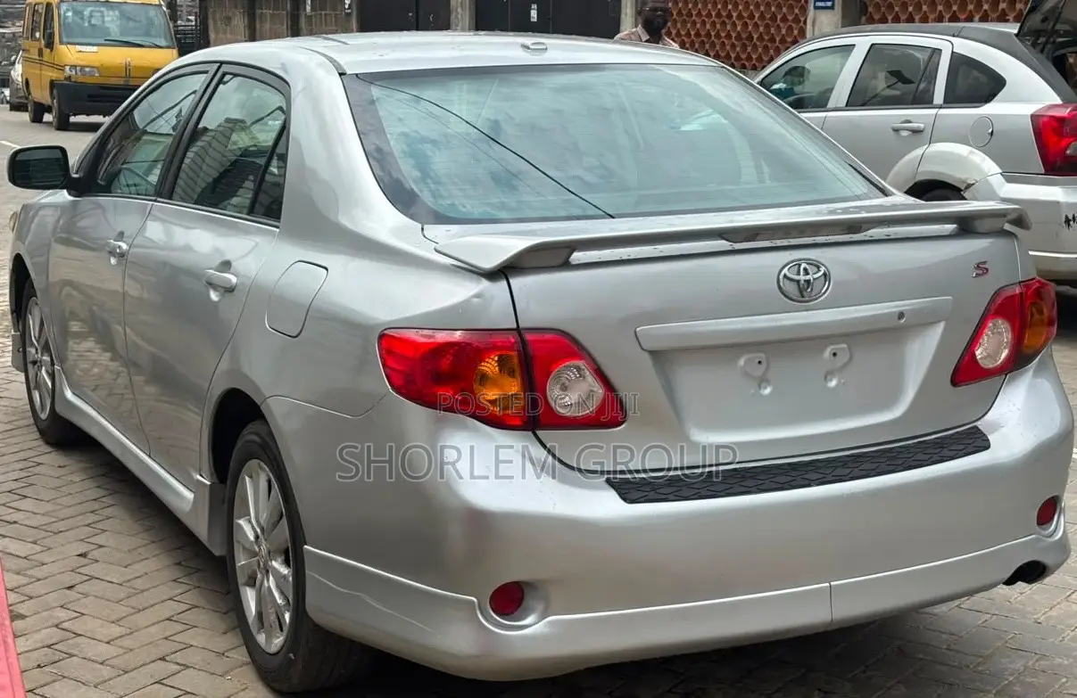 Toyota Corolla 2009 Silver