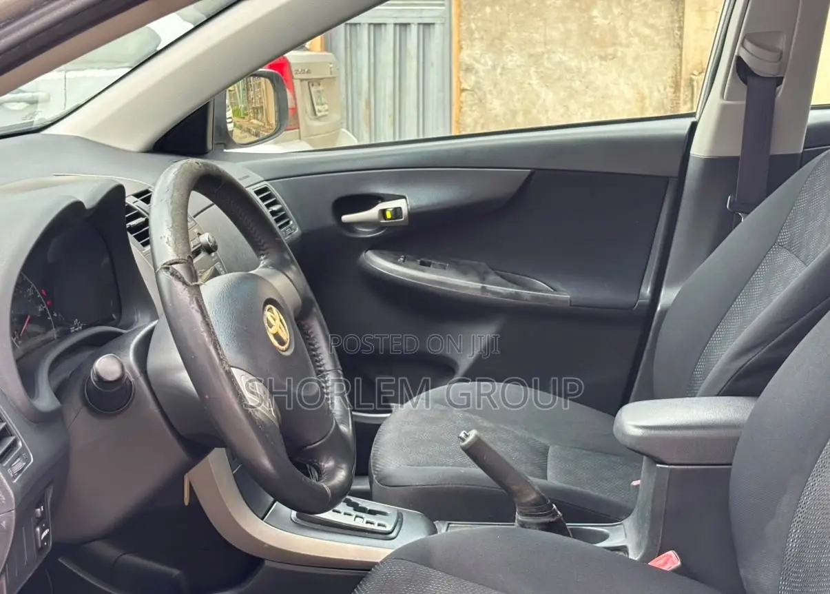 Toyota Corolla 2009 Silver