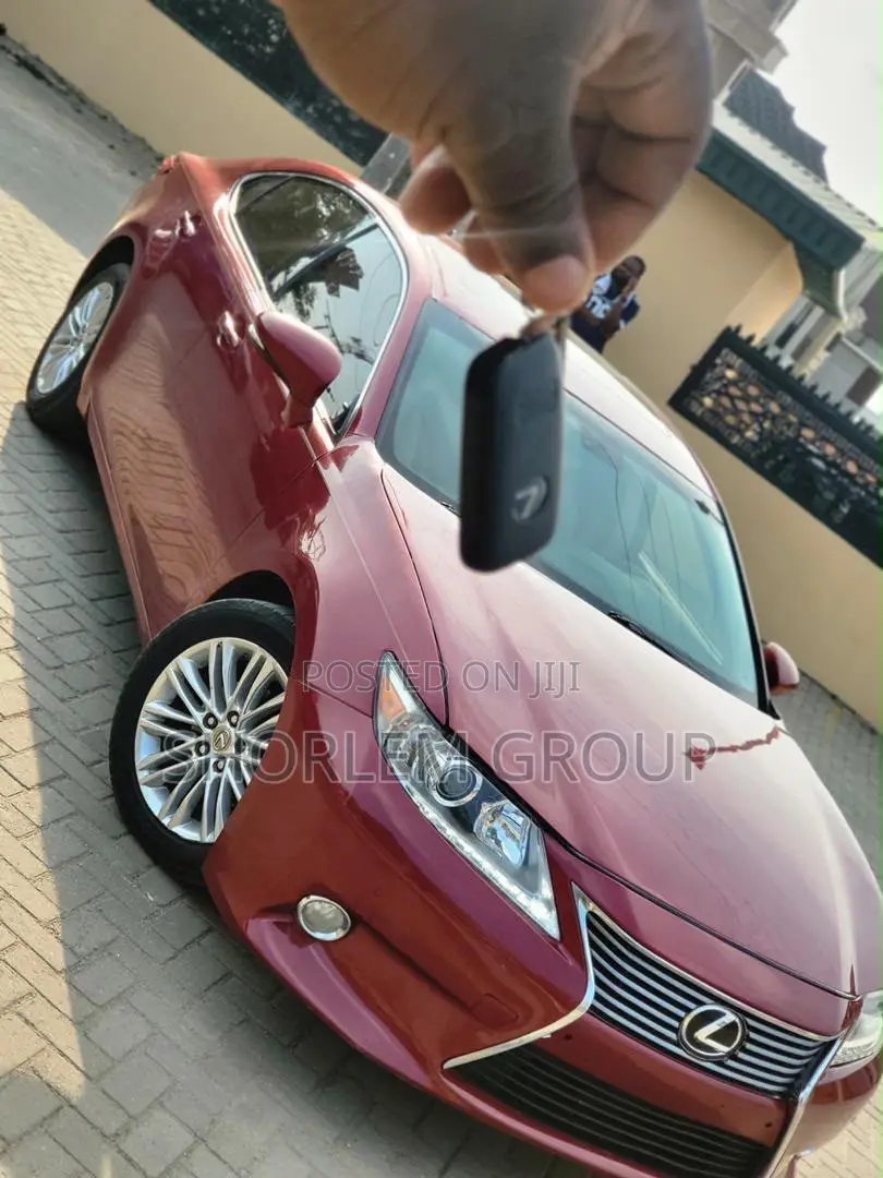 Lexus ES 2013 Red