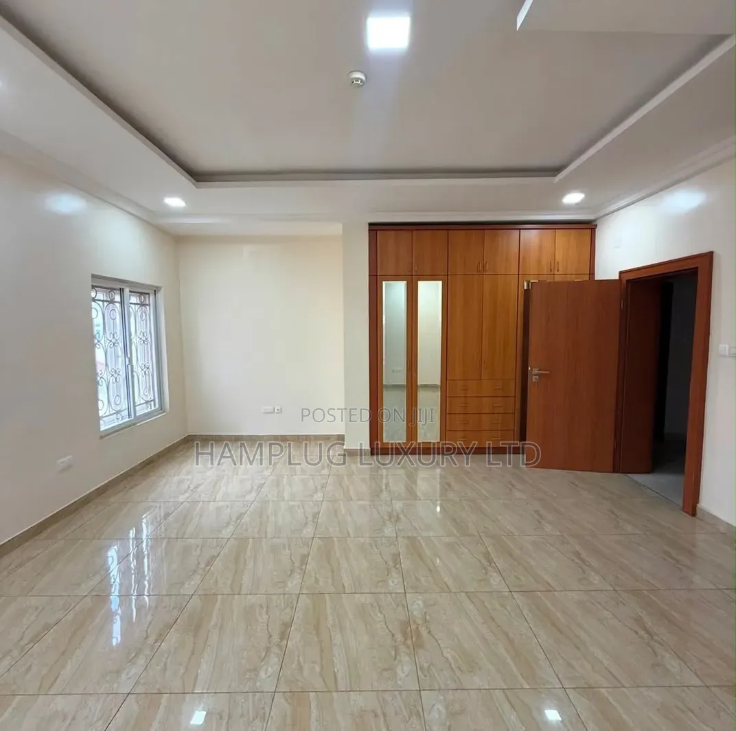 5bdrm Villa in Maitama for sale