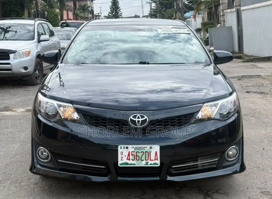 Toyota Camry 2014