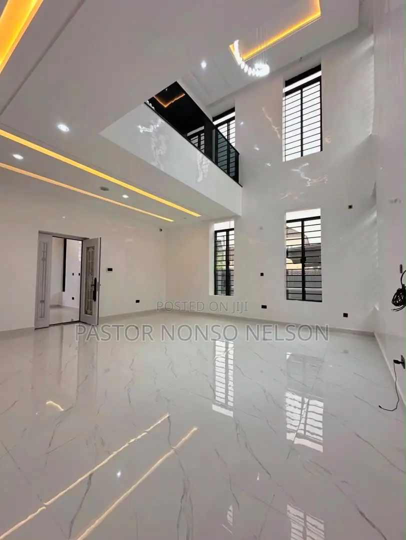 5bdrm Duplex in Apo - Resttlement, for sale