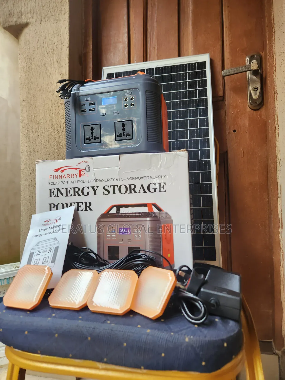350W Solar Energy Storage Generator + 4 DC Bulbs