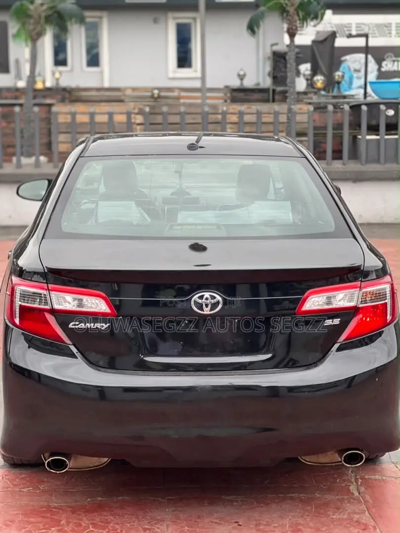 Toyota Camry SE V6 4dr Sedan (3.5L 6cyl 6A) 2012 Black