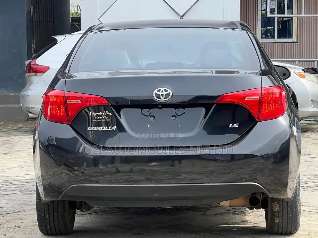 Toyota Corolla 2015 Black