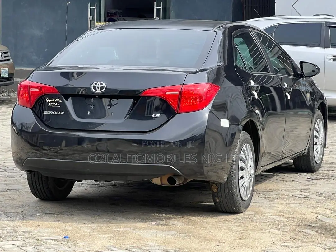 Toyota Corolla 2015 Black