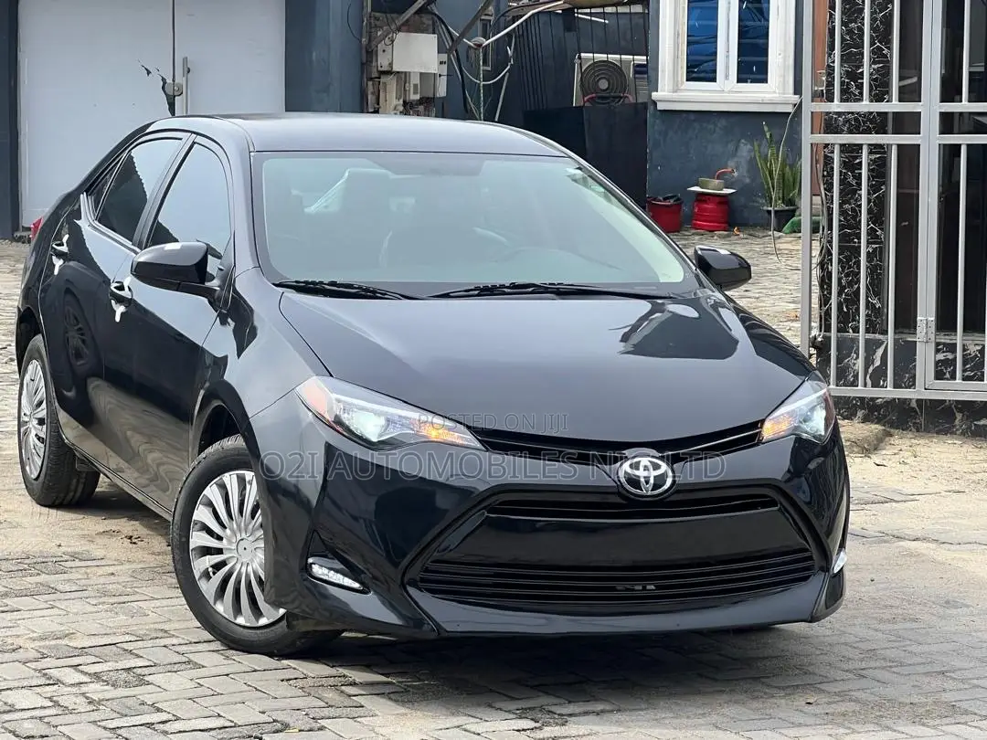 Toyota Corolla 2015 Black