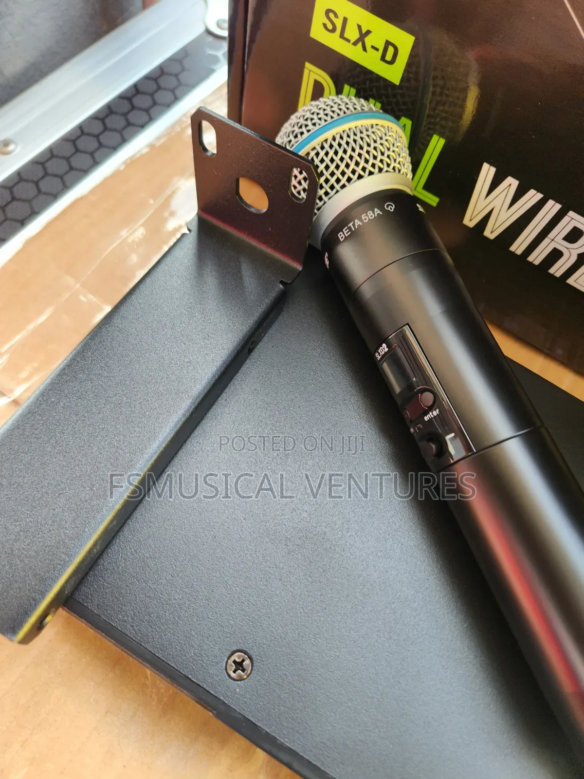 Original Shure SLX-D4-D Beta58a Digital Wireless Microphone System