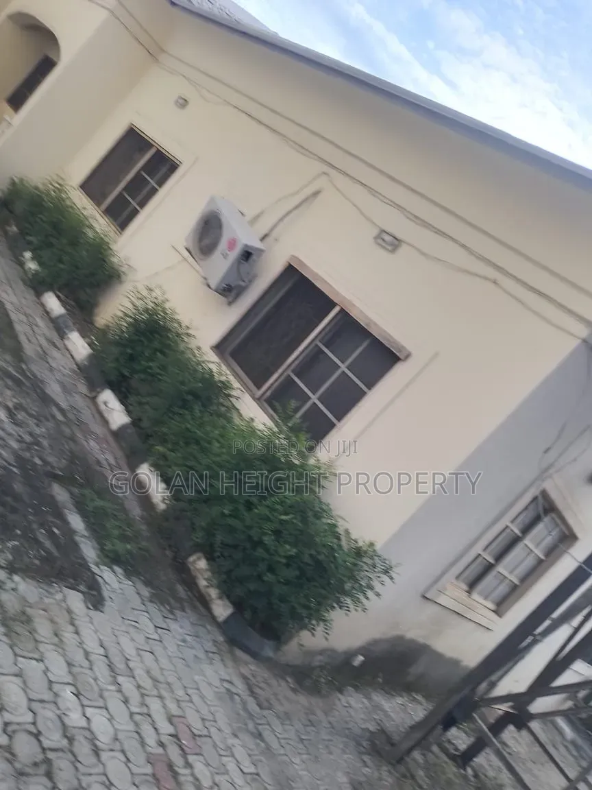 3bdrm Block of Flats in Gwarinpa Estate, Bunkoro for sale