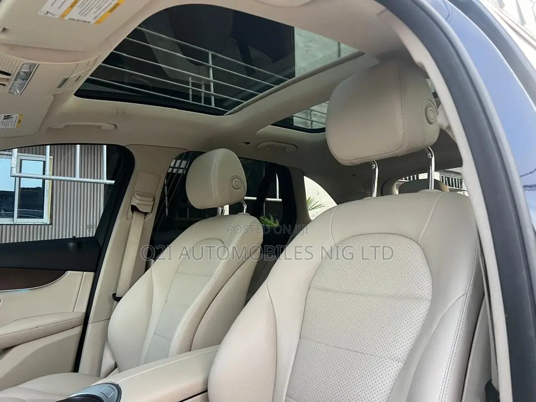 Mercedes-Benz GLC-Class 2019 Blue