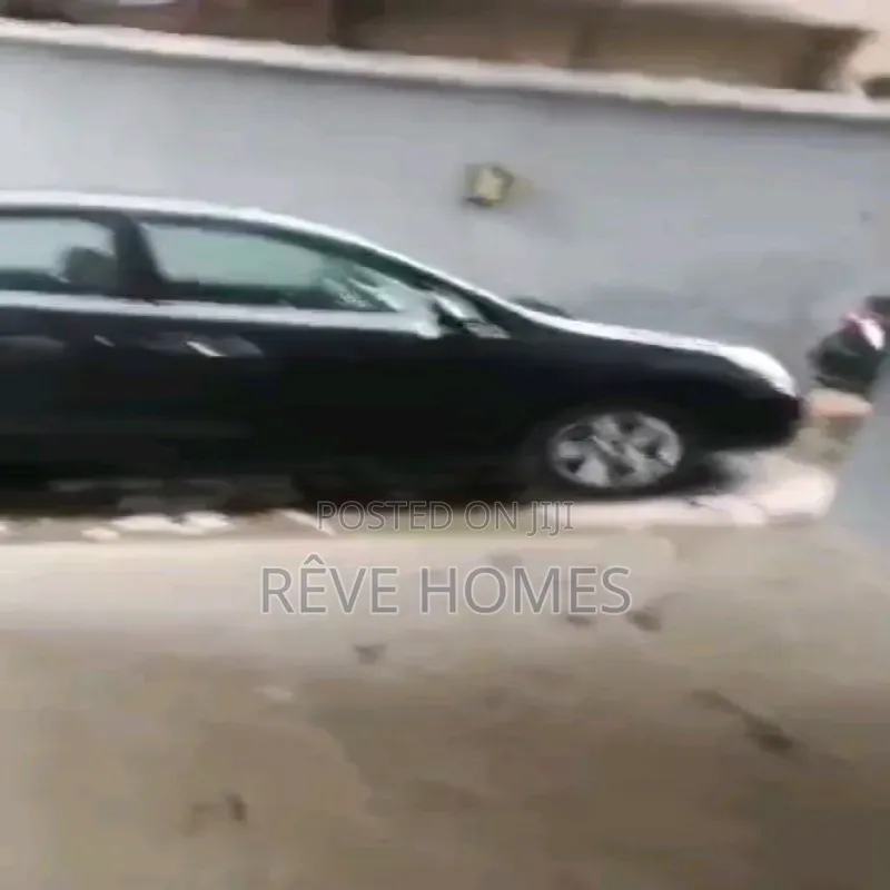 Mini Flat in Adekunle for rent