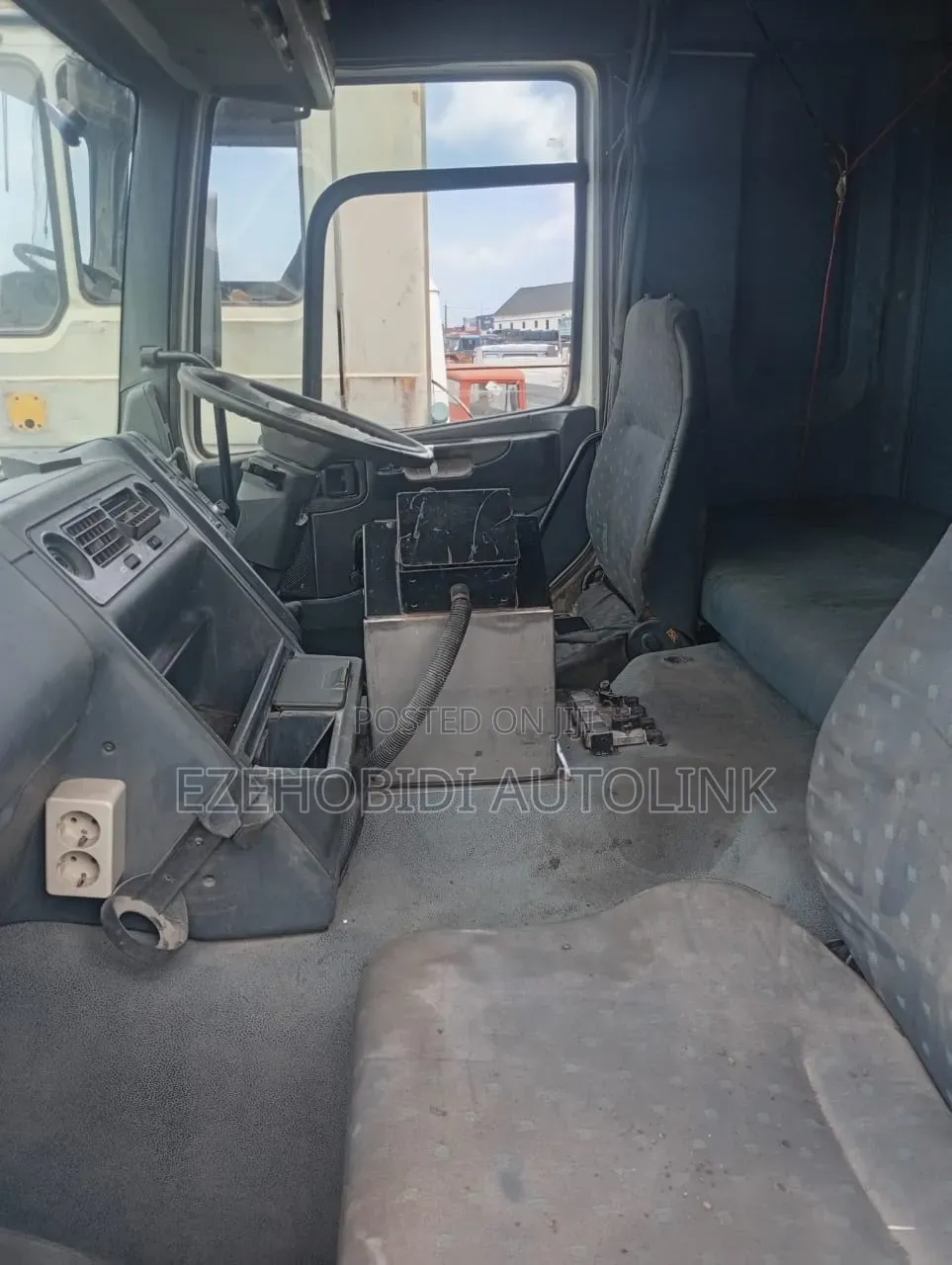 Tokunbo Daf 75, Ati Model Cap and Chassis. Spring Spring. Right Hand.
