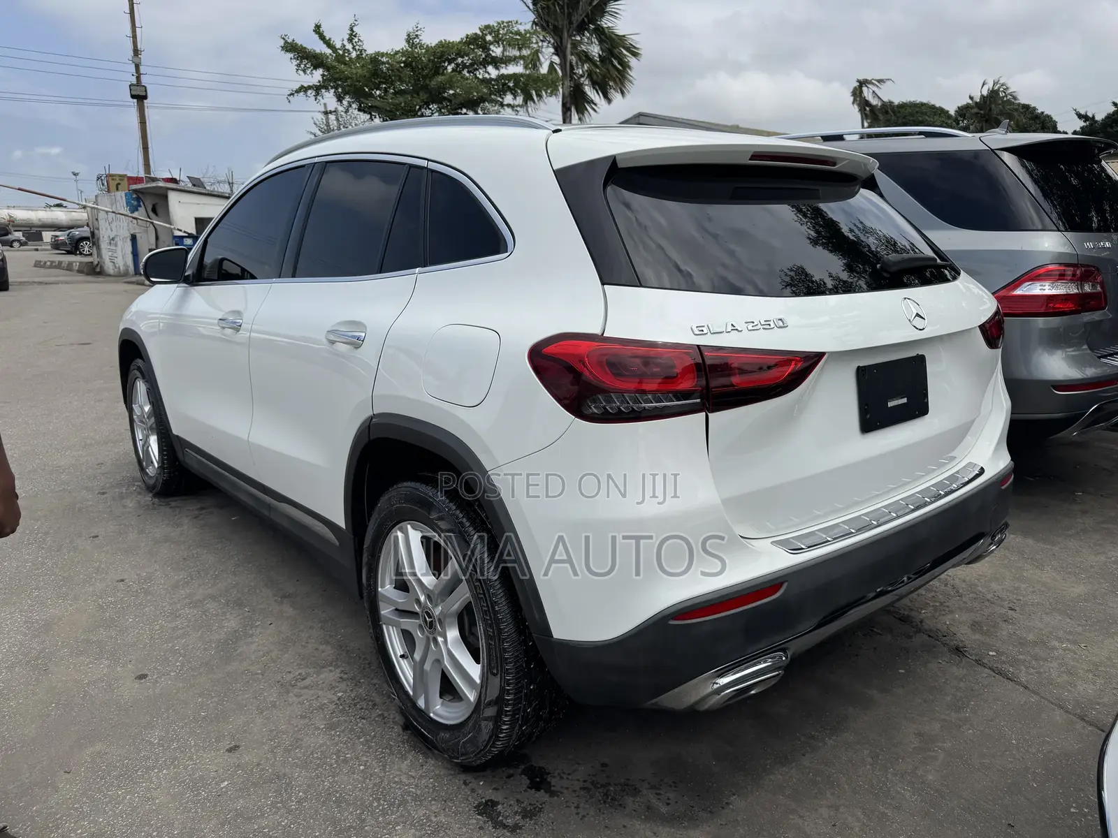 Mercedes-Benz GLA 250 2022 White