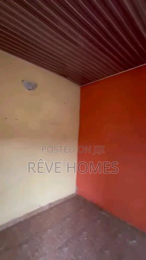 Studio Apartment in Bariga / Shomolu for rent