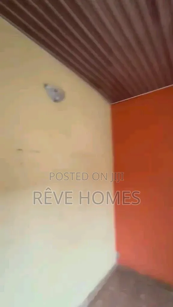 Studio Apartment in Bariga / Shomolu for rent
