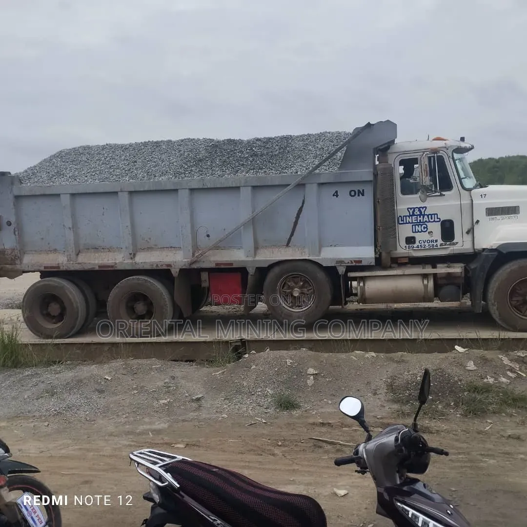 Iron Black Chippings No.3, No.4, No.5, Mixed | Direct Quarry
