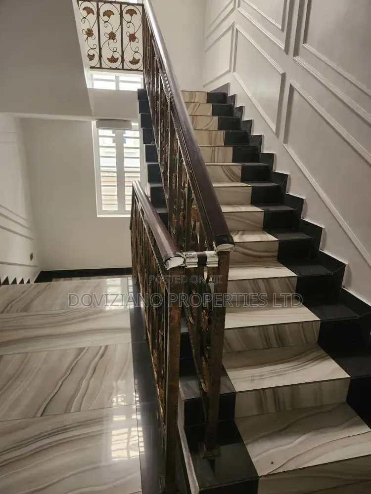 5bdrm Duplex in Ikeja GRA for rent