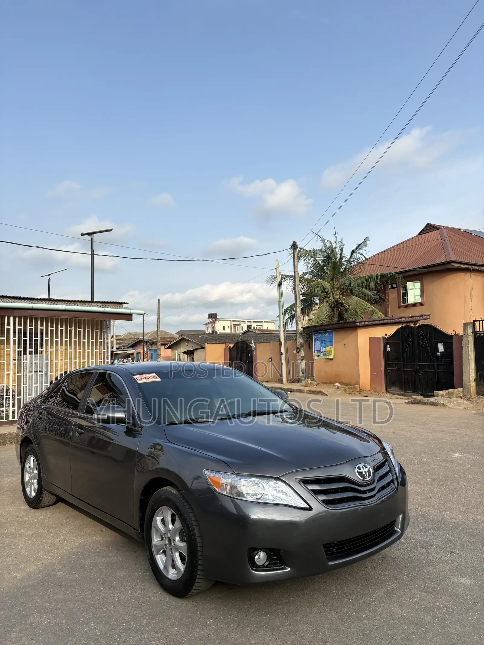 Toyota Camry LE 4dr Sedan (2.5L 4cyl 6AM) 2010 Gray