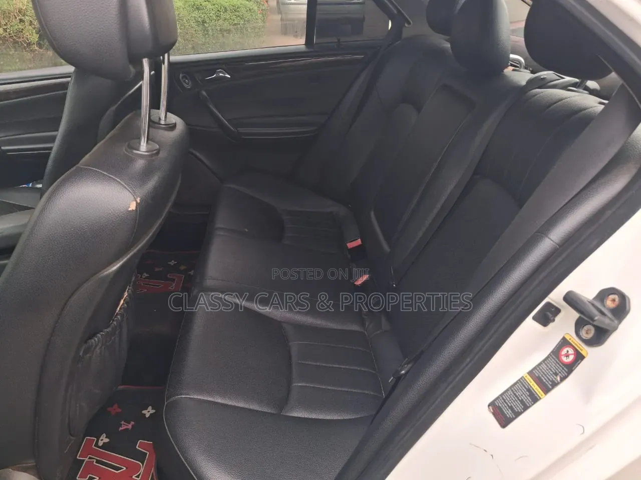 Mercedes-Benz C350 2006 White