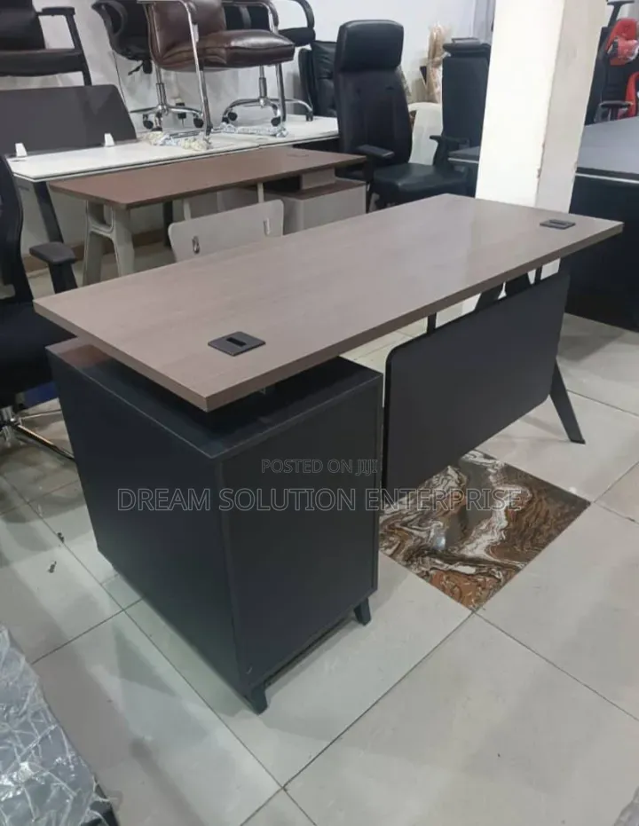 Quality 1.4 Meter Imported Office Table With Storage
