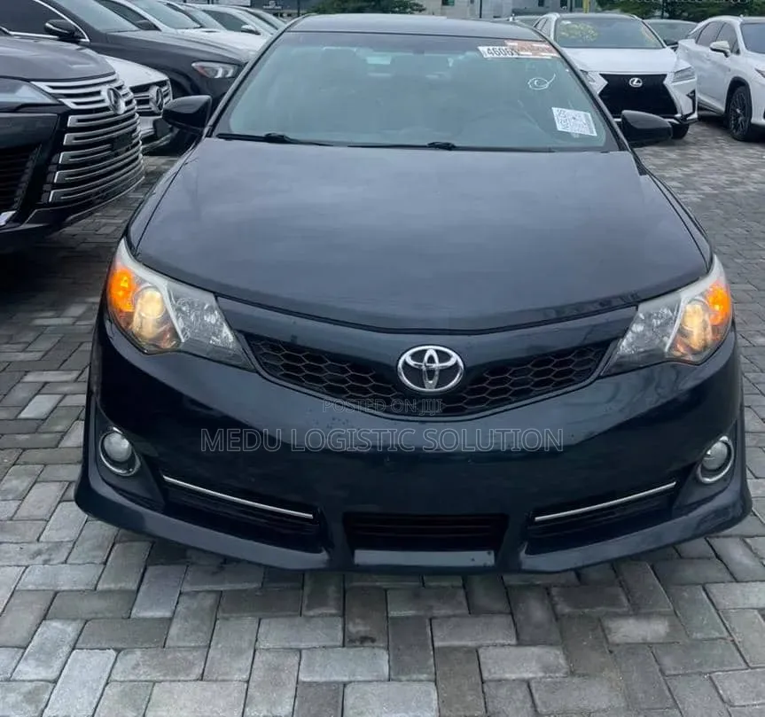 Toyota Camry SE 4dr Sedan (2.5L 4cyl 6A) 2014 Black