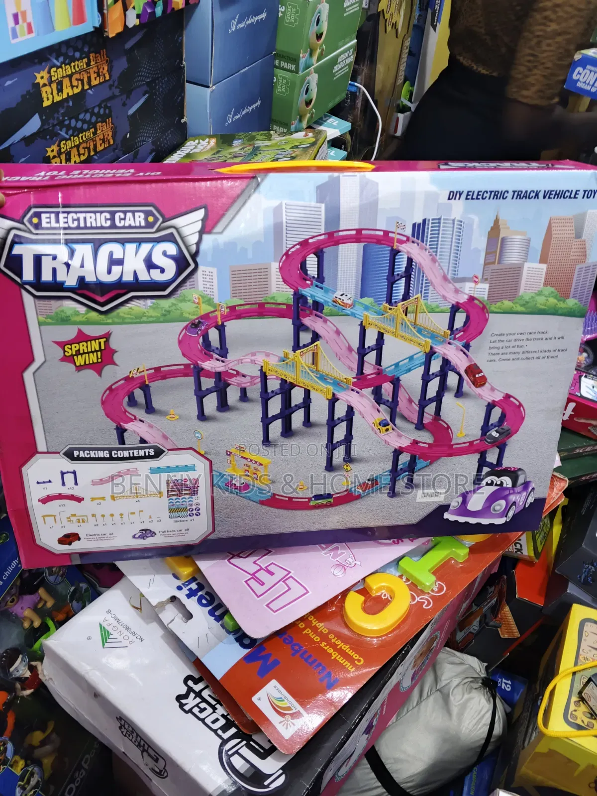 99PCS Electric Car Tracks Racing Set – Exciting DIY Track Toy!