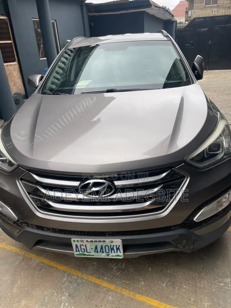 Hyundai Santa Fe 2015 Brown
