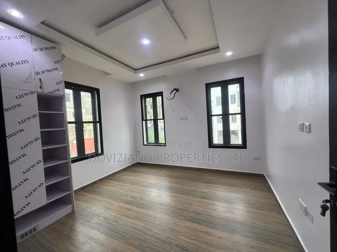 3bdrm Apartment in Lekki Phase 1 for rent