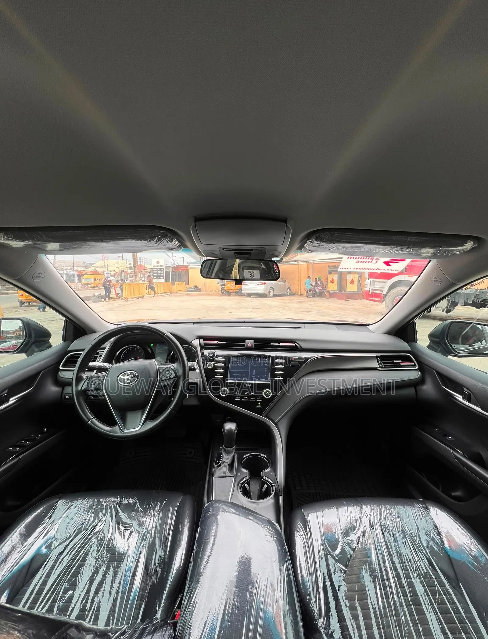 Toyota Camry SE FWD 2020 Black
