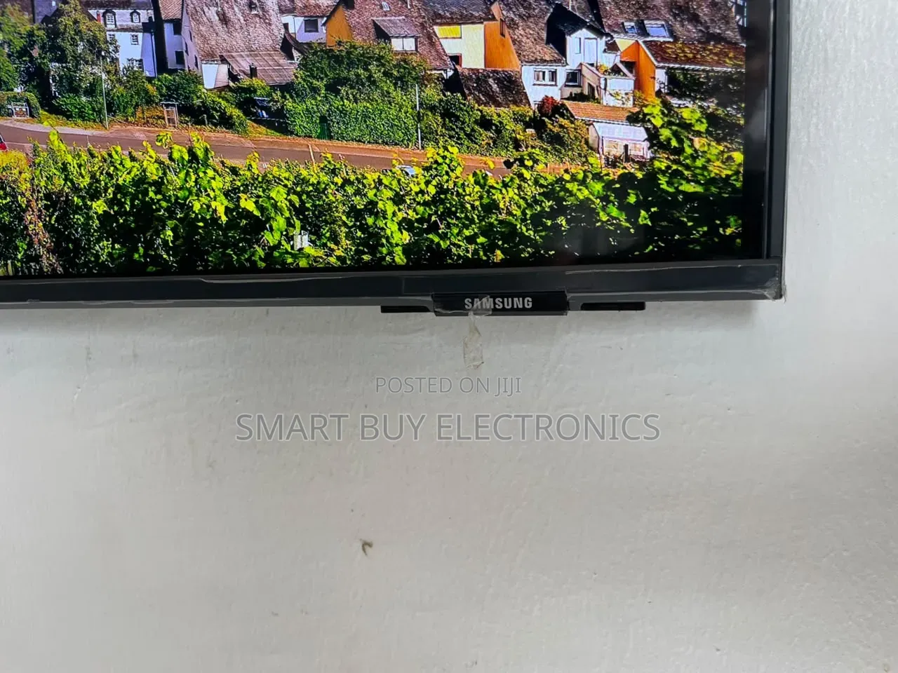 Samsung 43" AU8100 Crystal UHD Smart TV