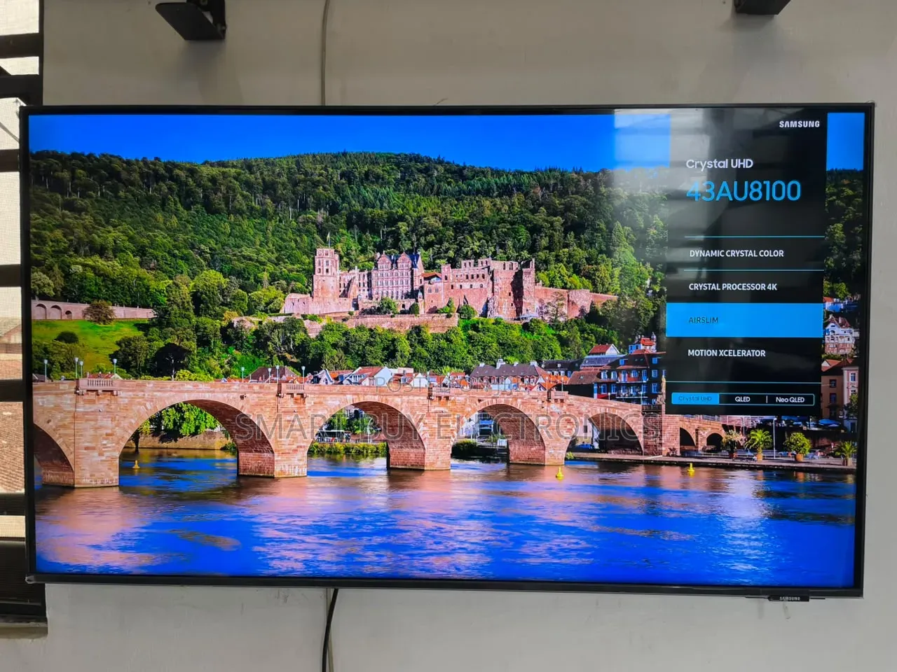 Samsung 43" AU8100 Crystal UHD Smart TV
