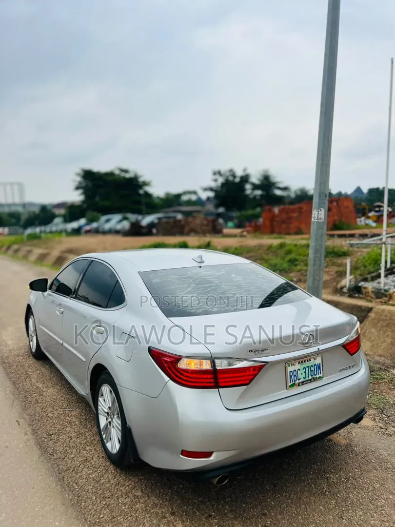 Lexus ES 2015 Silver