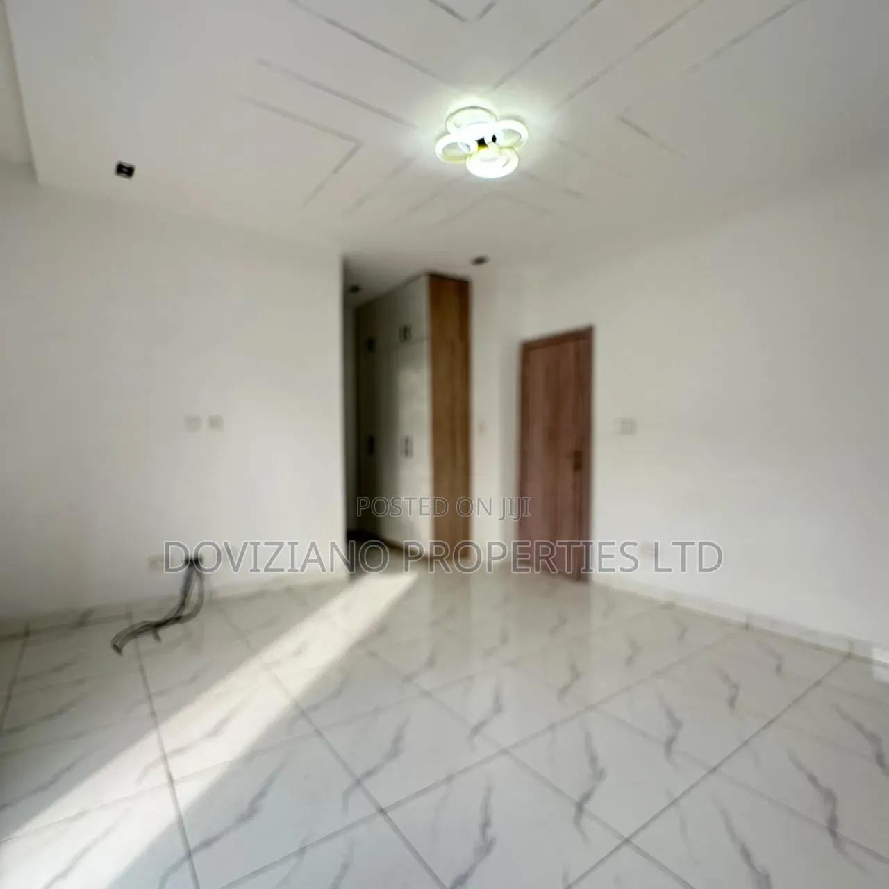 4bdrm Duplex in Ogombo for sale
